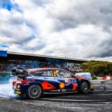 Hyundai-Pilot Thierry Neuville liegt nach dem ersten Tag der Central European Rally in Führung